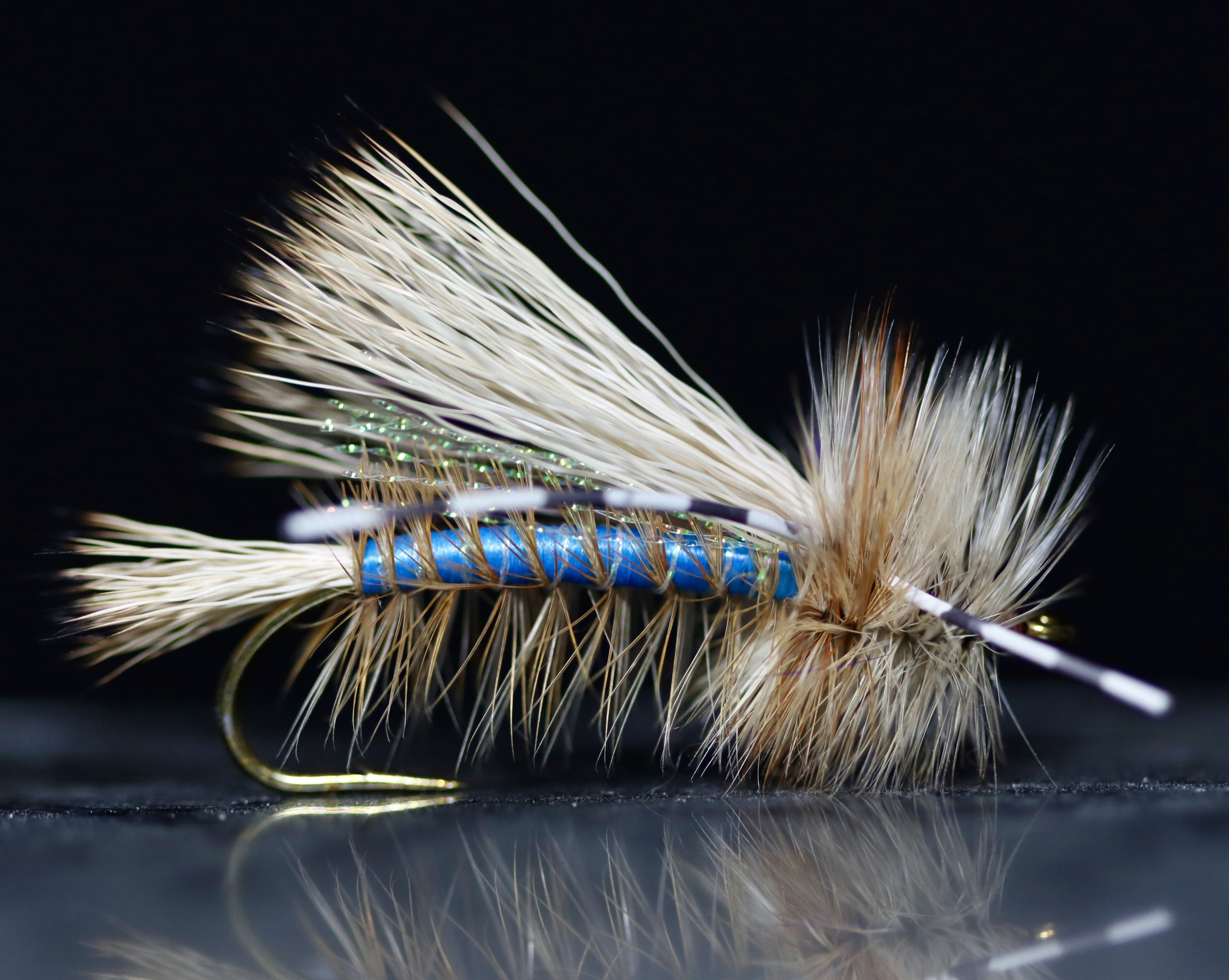 son_tao_fly_tying_night